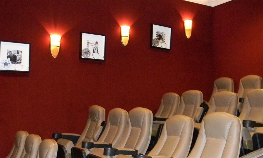 Sonoran Suites Of San Diego Виста Екстериор снимка